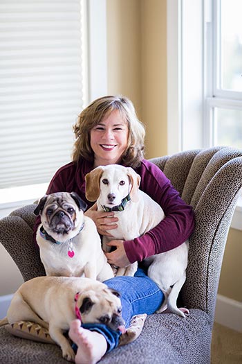 Lisa and her dogs - Credit Shelby Kohler Photography